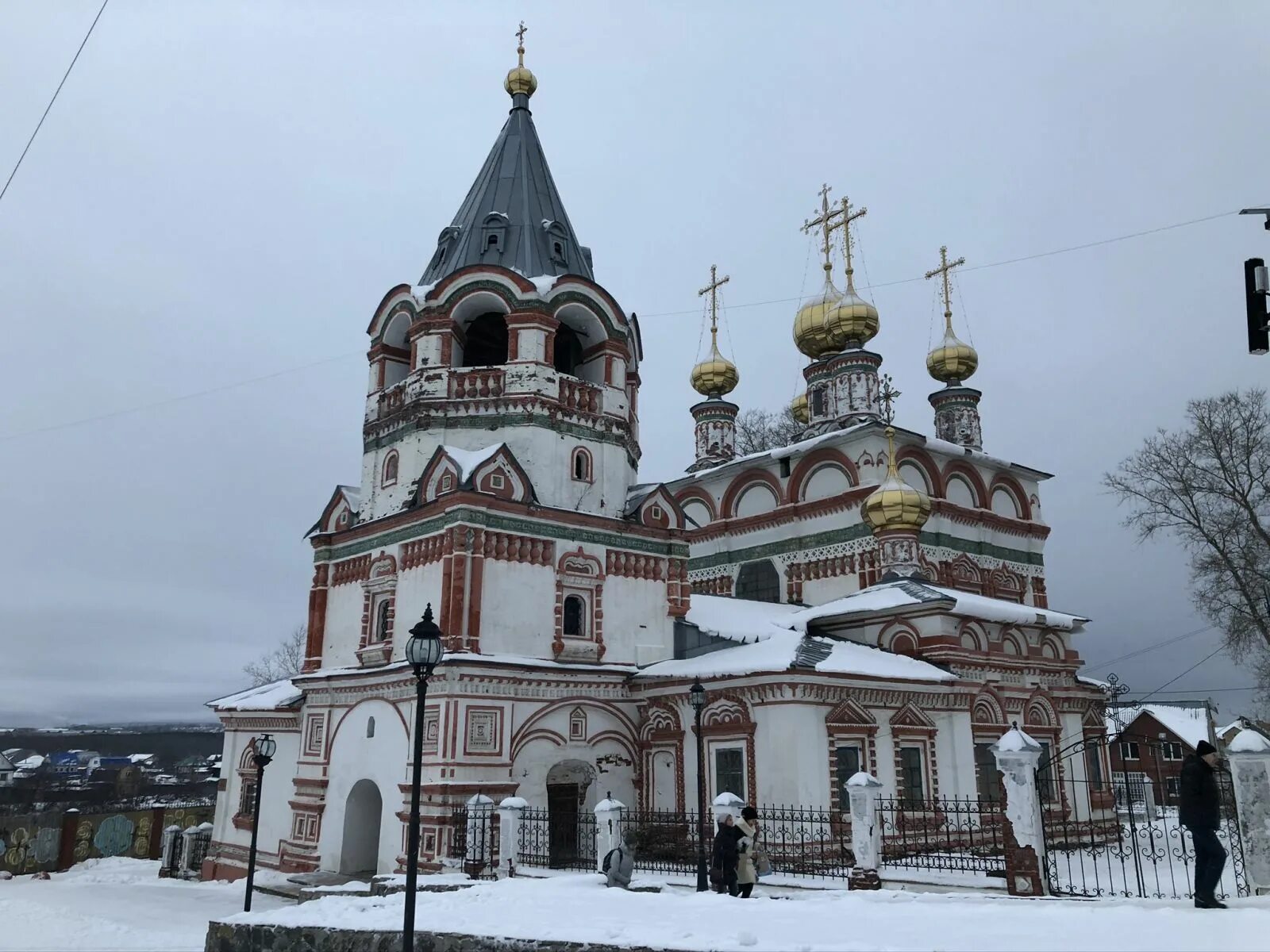 Соликамск большой город. Церковь - Соликамск -Богоявленская Церковь. Спасская Церковь Соликамск. Архангельская Церковь Соликамск.