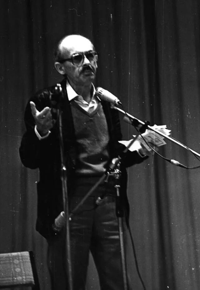 Снова встретимся в городском саду окуджава. Окуджава в городском саду. После дождичка ноты. Окуджава в городском саду. Песня булата окуджавы.