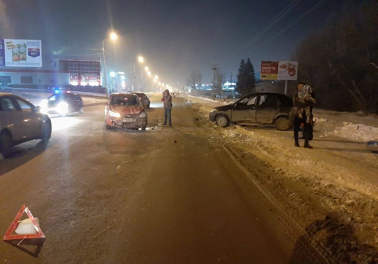 Дтп в уфе сегодня утром. Авария в Уфе за последние сутки. ДТП В Уфе за последние сутки.