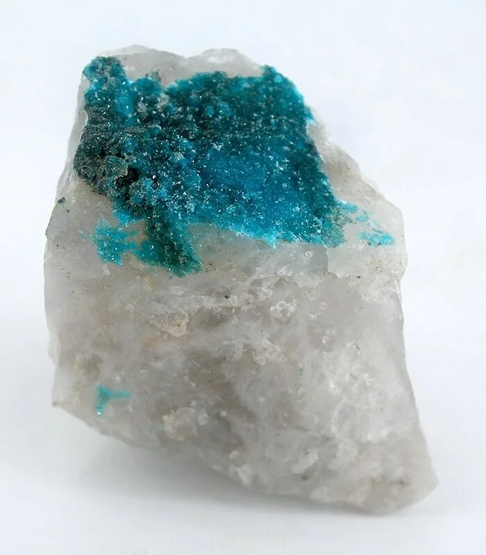 Минерал зелено голубого цвета. Туркуаз минерал. Бирюза минерал. Морской изумруд. Бирюза минерал зеленый минералы.