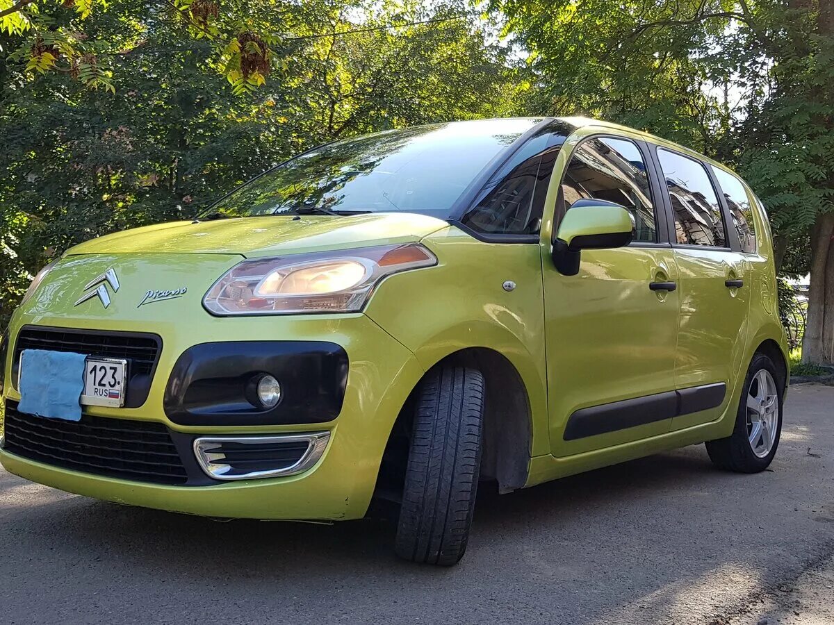 Citroen c3 picasso. Ситроен с3 пикассо зеленый. 4. C3 picasso 1. Citroen c3 picasso панорамная крыша.