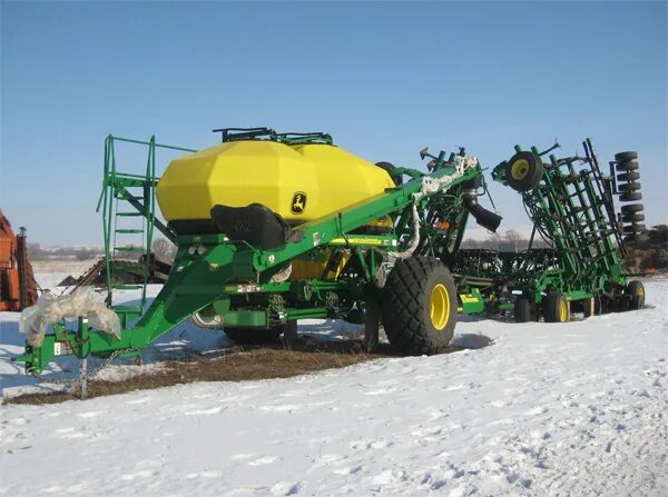 Посевной комплекс джон дир. Посевной комплекс john deere 730. посевной комплекс john deere 1830. джон дир 730 посевной комплекс.