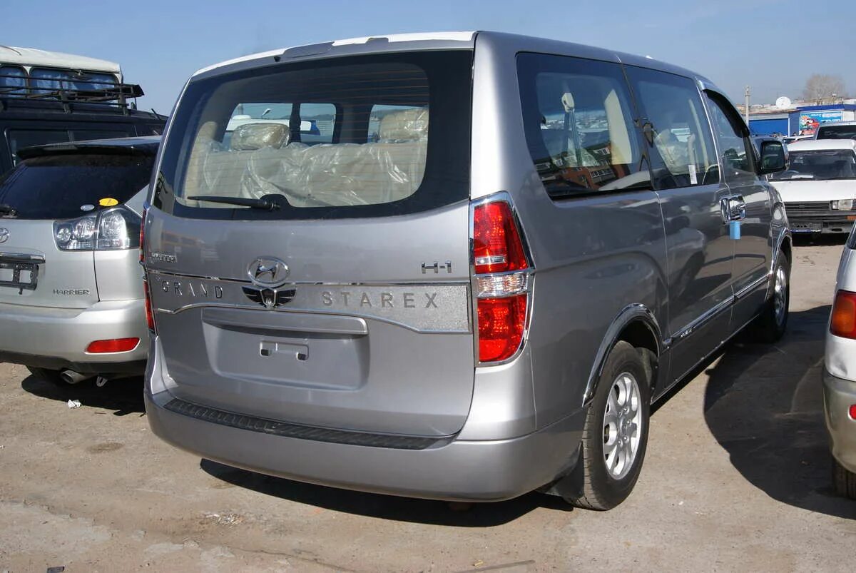 Hyundai h1 2011. Hyundai h1 2011 зад. hyundai н 2005. обзор hyundai h1 2005.