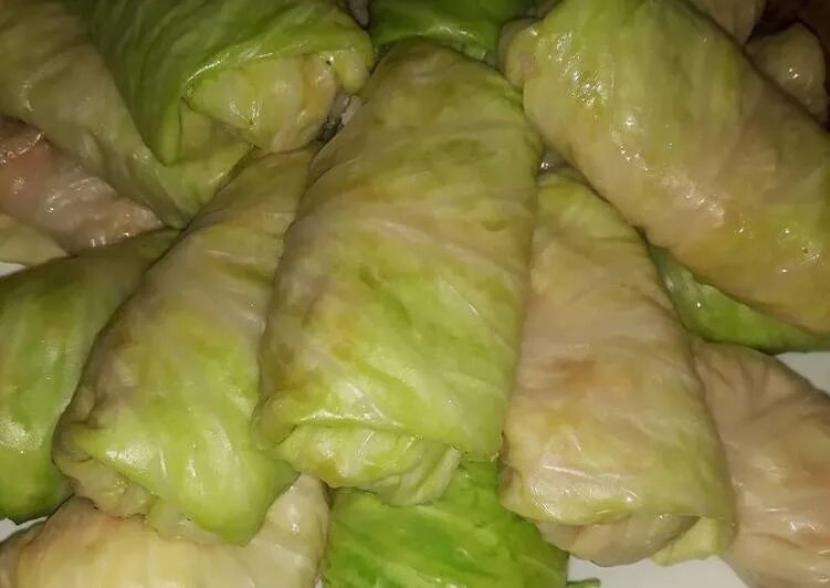 Голубцы рецепт с рисом на зиму. Голубцы домашние. голубцы полуфабрикаты домашние. голубцы из молодой капусты. фото голубцов.