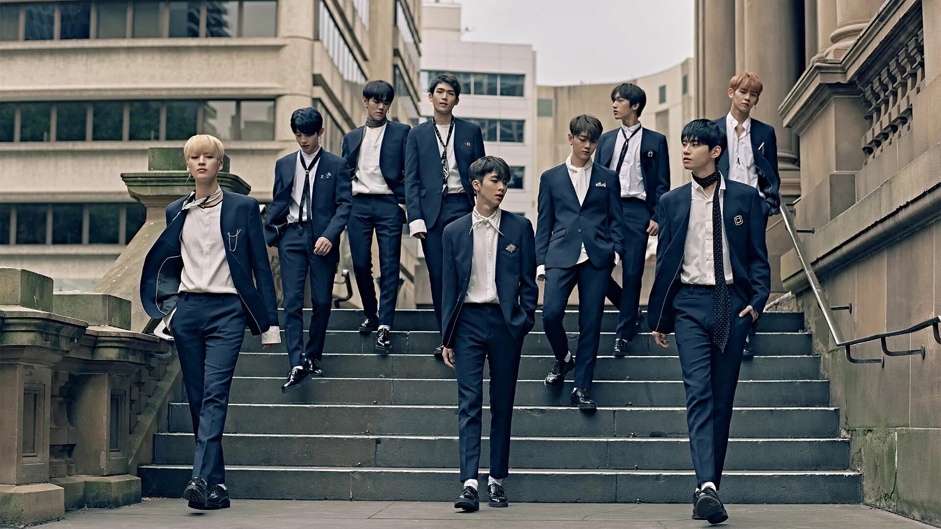 Up10tion сяо. Tion логотип. Учебник английского языка up up. Up10tion логотип. Up x.