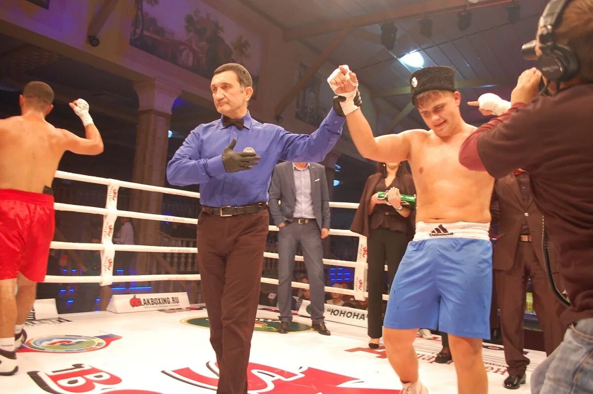 лига ставок вечер профессионального бокса.