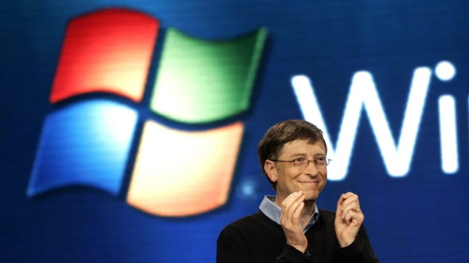 Разработчики майкрософт. Билл Гейтс Майкрософт. Билл Гейтс Windows. Виндовс 10 Билл Гейтс. Билл Гейтс основатель Microsoft.