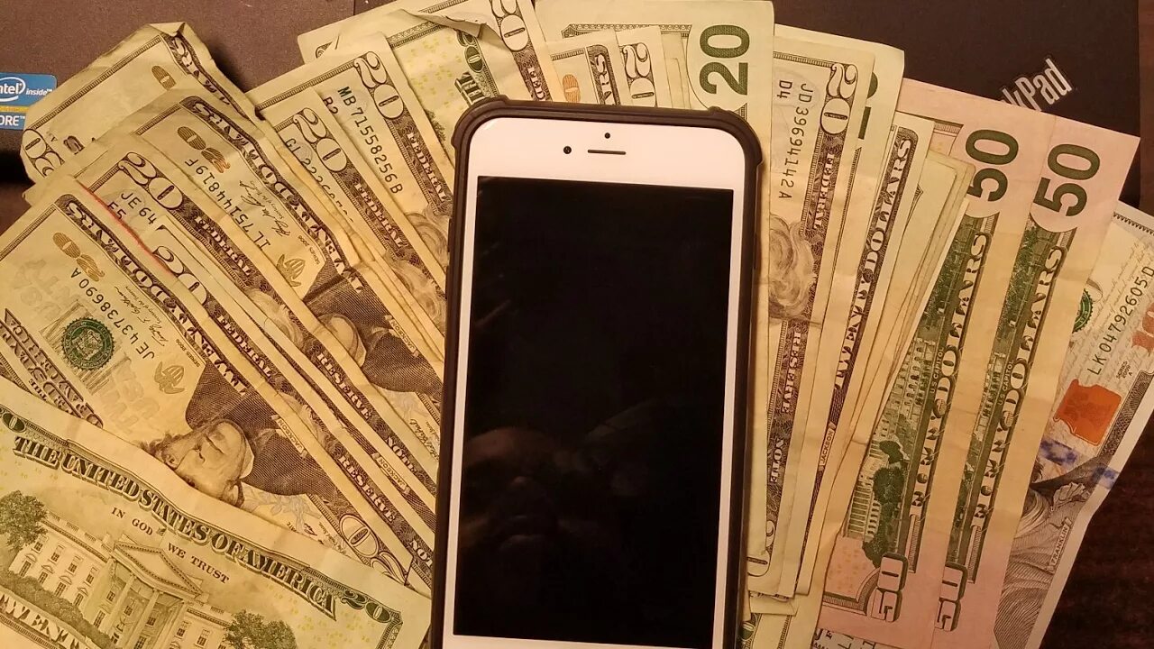 Приложение со слотами на айфон на деньги. Айфон и деньги. Айфон и деньги фото. Деньги и айфон 12. Apple iphone деньги.