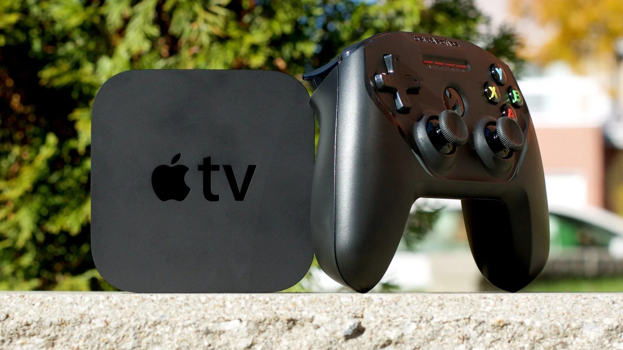 Приставки с беспроводными джойстиками. Apple TV 2022. Apple TV Gamepad. Эйпл геймпад геймпад эпл.