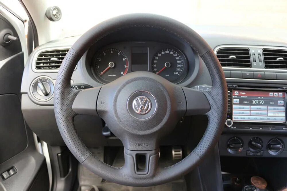 Volkswagen polo руль 2013. Vw polo sedan 2014 руль. Руль vw polo sedan. Руль vw polo sedan 2020. Руль vw polo sedan 2020.