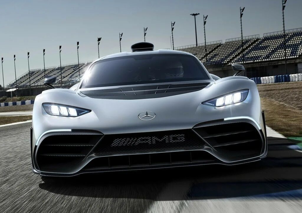 Mercedes amg one 2021. Mercedes amg one. Mercedes benz one. Мерседес амг гиперкар. Мерседес гиперкар 2020.
