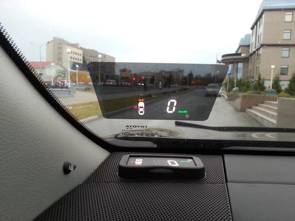 Проектор навигатора на лобовое. Обд проектор на лобовое стекло. проекция скорости на лобовое стекло для автомобиля c500 (hud). проектор на лобовое стекло октавия а7. hud стекло е60.