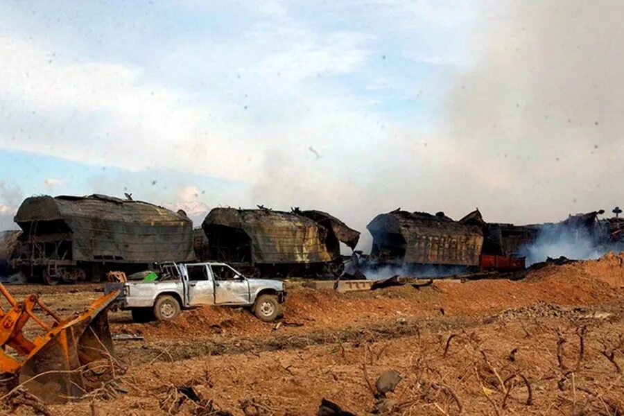 Ил-76 военно-транспортный самолёт крушение. Крушение под. Катастрофа ан-12 в иркутске в ноябре 2021. Крушение самолета в рязани ил 76. Крушение боинг 747 в киргизии.