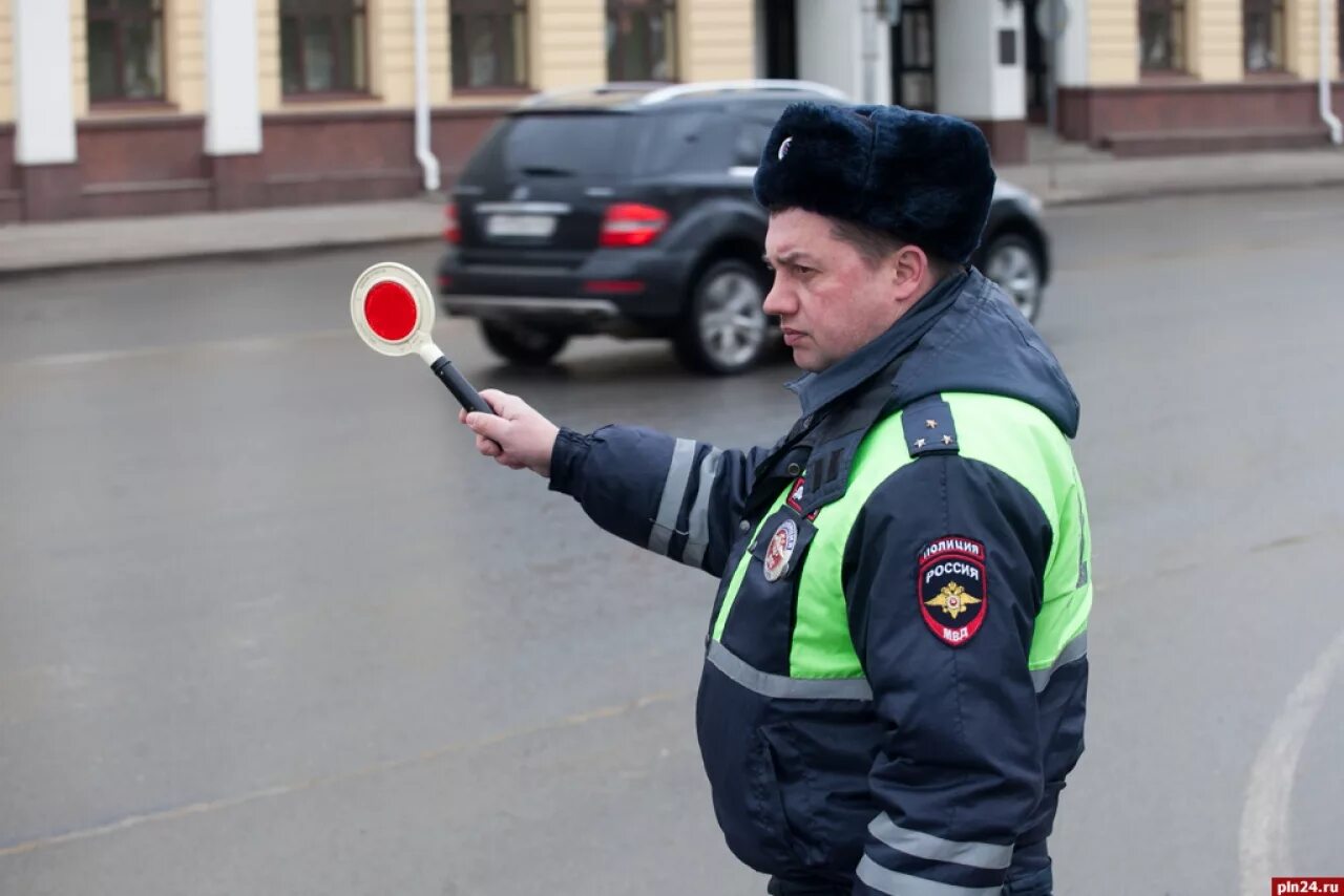 Госавтоинспекция Псков. Сотрудники ГИБДД Псковской области. ДПС Псков. Областное ГАИ Псков. Работа гибдд псков