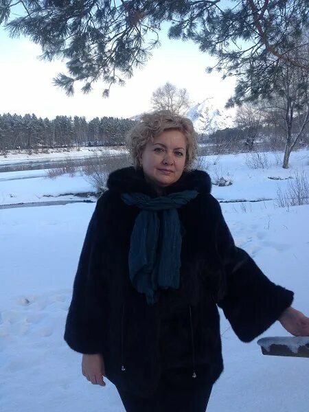 Женщины нового уренгоя. Уренгой девушки. Женщине новом уренгое. Пгт уренгой девушки. Девушки в новом уренгое.