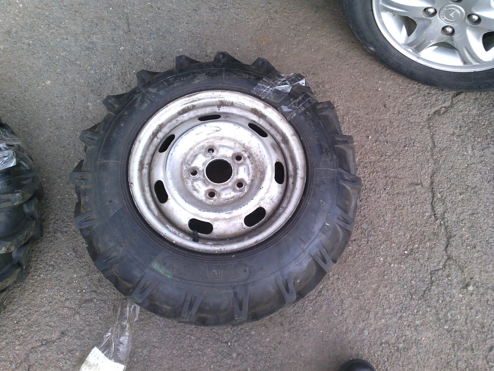 Зимняя резина amtel r13 175/70. Кшз к-156-1 185/75 r16. Шины на рено логан 14 радиус. Колесо от газели. Авито курганская область колеса.