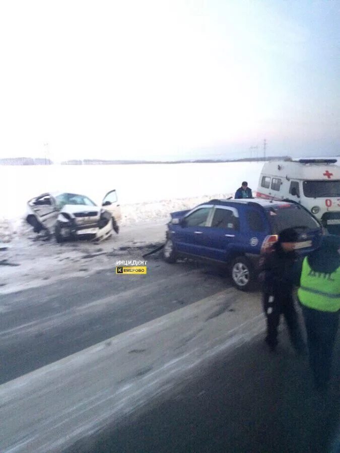 Дтп на трассе ленинск кузнецкий. Автомагистраль кемерово новокузнецк. 01. Трасса ленинск-кузнецкий новокузнецк. Дтп на трассе ленинск кузнецкий.