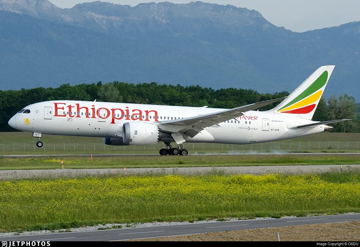 Et 761 ethiopian airlines. Boeing 787-8 Эфиопиан. Боинг 787 Ethiopian. Boeing 787 эфиопские авиалинии. Boeing 787-800 Ethiopian Airlines.