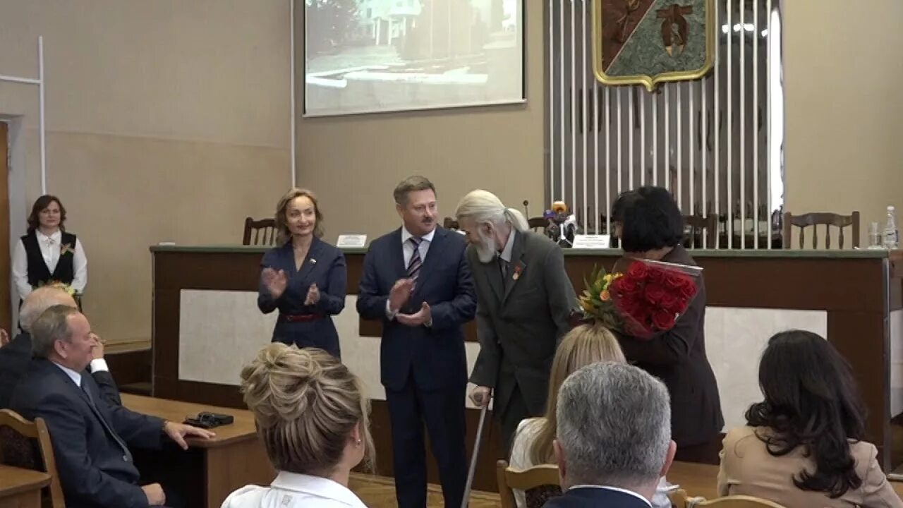 Егэ по русскому фото. Дет сад 26 солнышко старый оскол. Детский сад 29 старый оскол. Депутаты старый оскол. Осколуно.