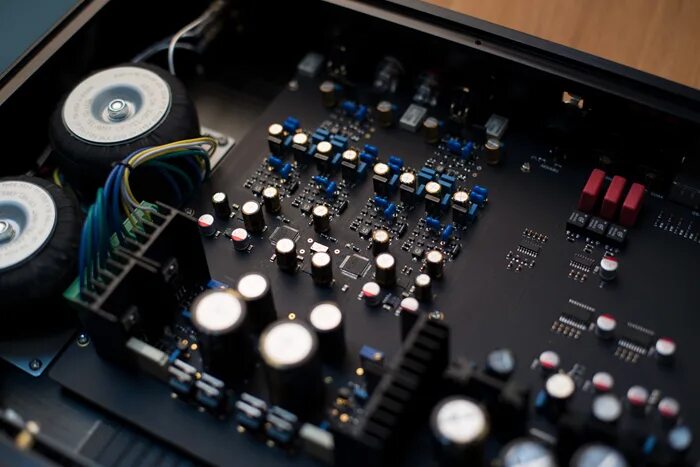 Mk sound 5. наушники аудиофильские проводные. цап l. сабвуфер mk sound. буква и звук k.