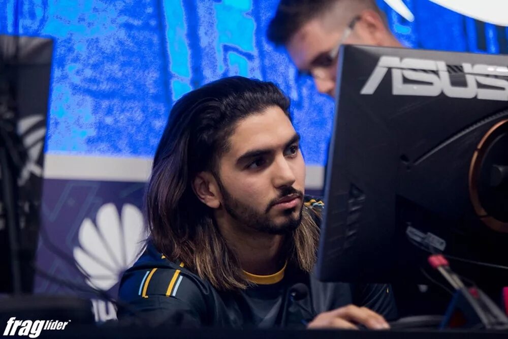 Scream cs go. Скрим. адиль скрим. adil scream benrlitom. ыскуфь фывшд иуткшдещь.