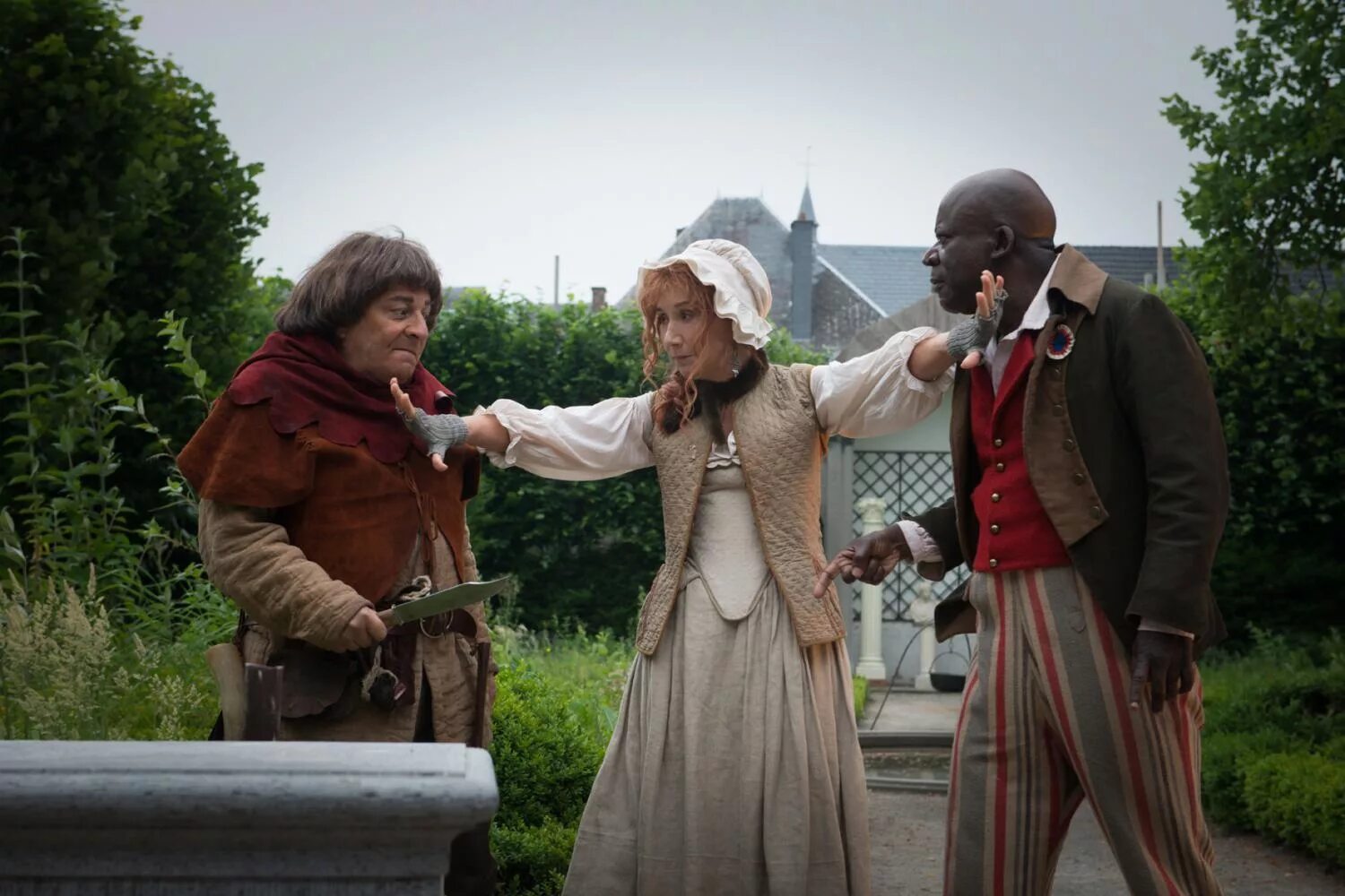 Пришельцы 3 дата выхода. Пришельцы взятие бастилии фильм 2016. Пришельцы 3: взятие бастилии фильм 2016 кадры. Les visiteurs 3 пришельцы 3. Пришельцы 3 взятие бастилии.