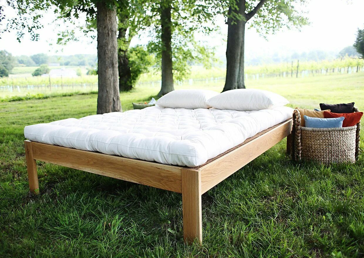 King bed queen bed twins bed. Bed without headboard. Кровать с твердым изголовьем. Кровать обычная. Про сон.