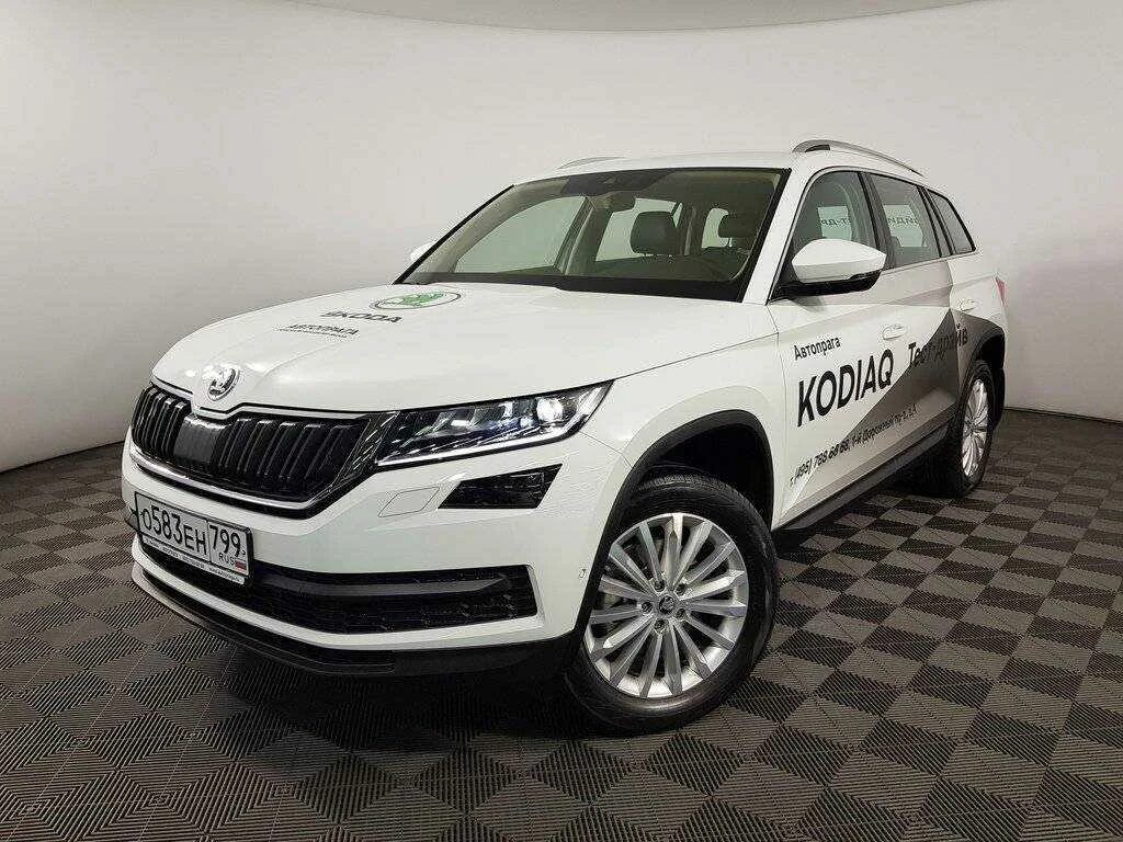 Кодиак б у купить. Шкода Кодиак. Шкода Кодиак 2018 белая. Skoda Kodiaq 4x4. Шкода Кодиак белый.