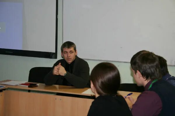 Директор информационного центра оон – владимир кузнецов. Инновационный центр бирюч директор. Руководитель инновационного центра. Белослудцев евгений обучение спбпу. Грушин тренер.