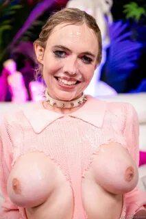 邪 恶 天 使 主 演 丹 尼-斯 蒂 尔.瑞 贝 尔-瑞 德 裸 照 