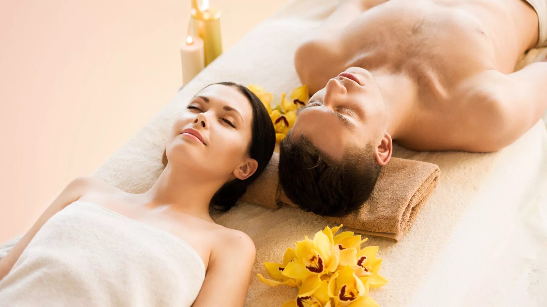 Couple massage. Спа для двоих. Массаж для двоих. Спа для пары. Спа процедуры для двоих.