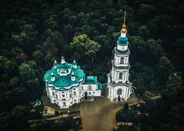 Храм льва толстого. Всехсвятская Церковь Тула.