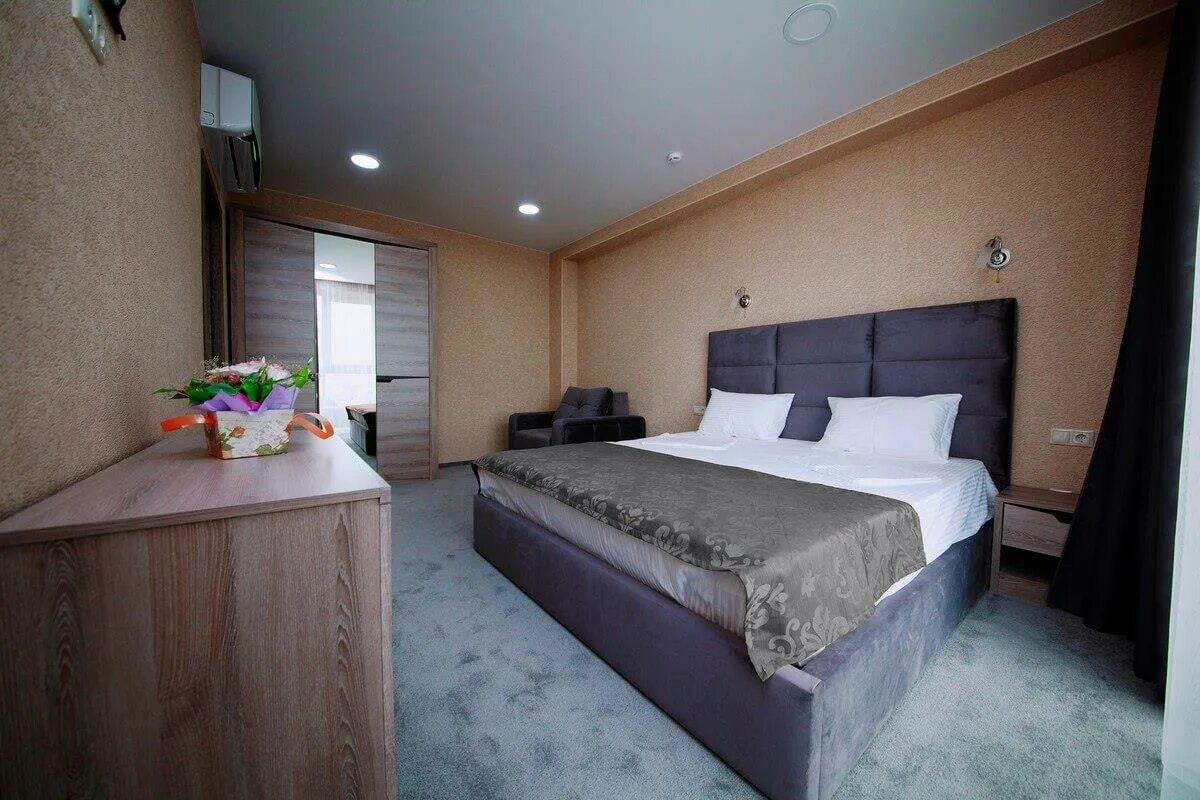 Анапа отель grand sapphire hotel. Grand sapphire hotel 4 анапа. Отель sapphire анапа. Гранд сапфир отель анапа. Анапа отель grand sapphire hotel.