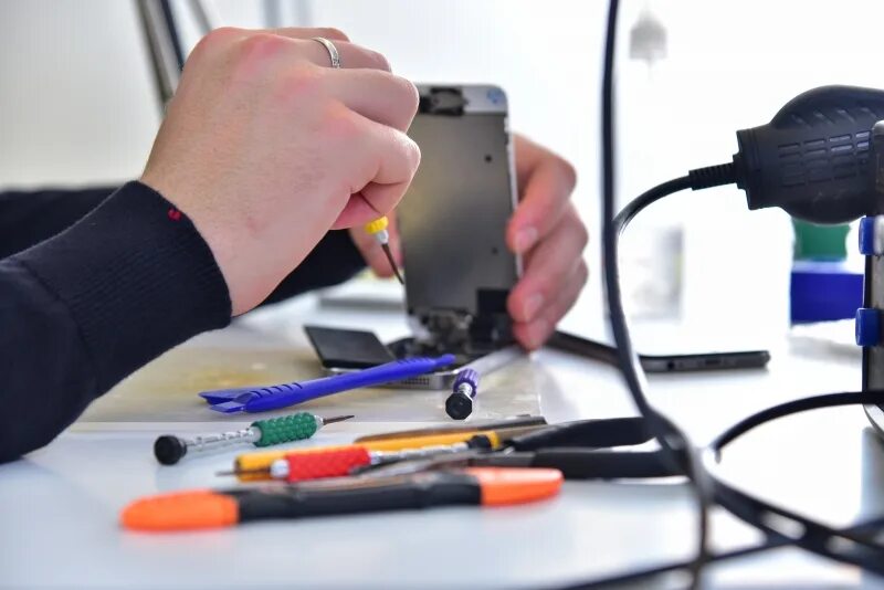 ремонт iphone. ремонт мобильных телефонов. ремонт телефонов. сервис по ремонту мобильных телефонов. диагностика поломки телефона.