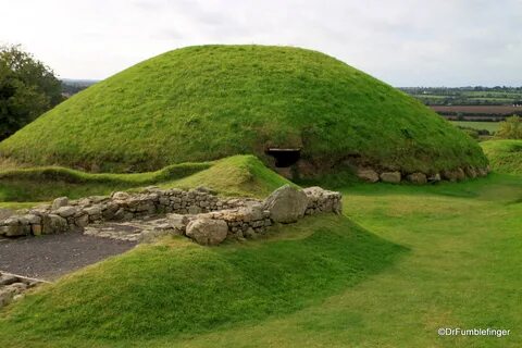 Stone mounds at Knowth.