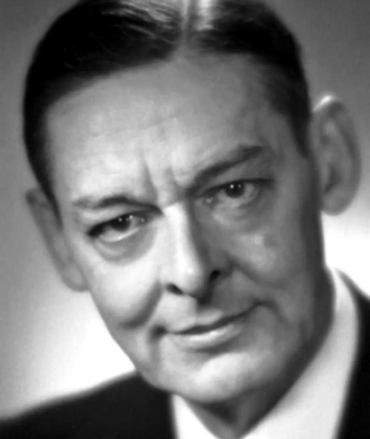 T s eliot. Thomas stearns eliot. томас стернз элиот фото. • t. s. eliot (1888-1965). английский поэт томас элиот..