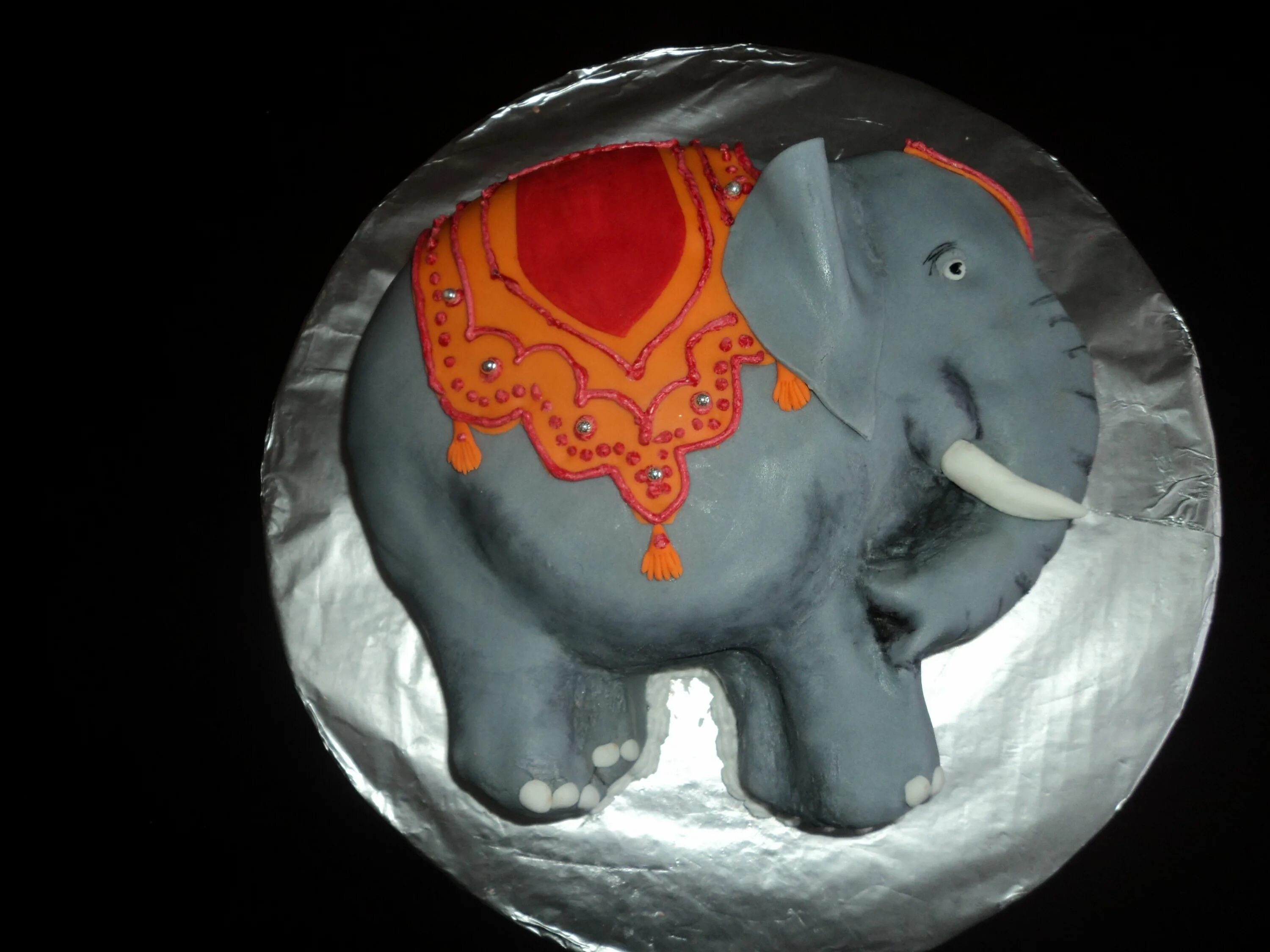 Торт со слоником. Торт со слоником. Торт со слоном для мальчика. Торт слон заказ. Торт в виде слона.