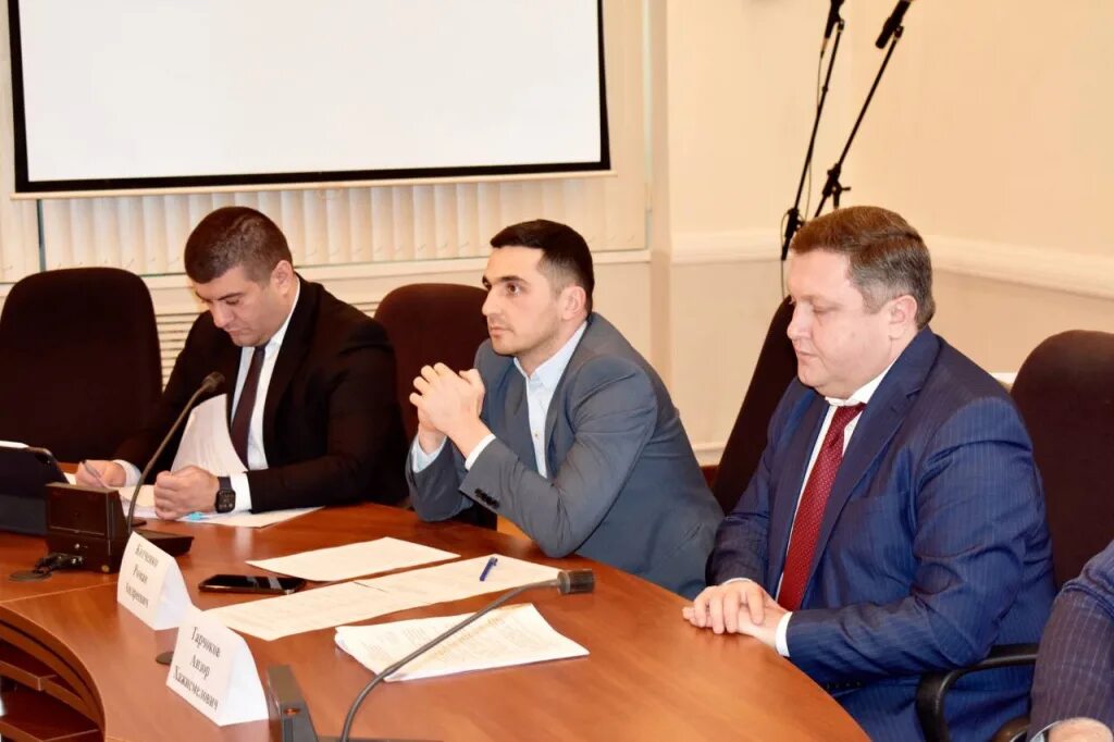 Жкх кбр. Департамент жкх кбр. Минстрой кбр бербеков. Кунижев правительство кбр. Жкх кбр.