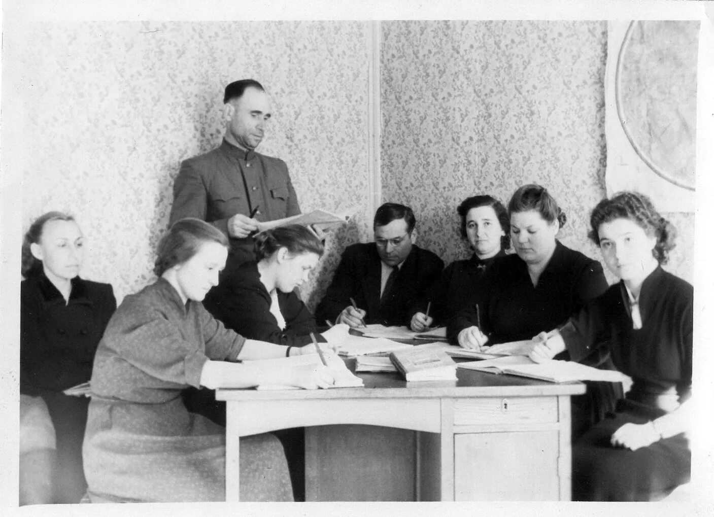 школа 1956 года. учителя г болохово 1 школа. учитель года 1956. школа 3 сходня. учитель года 1956.