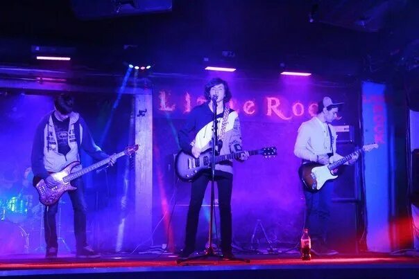 Ди джей кавер группа на банкете. Солнечный ветер солнечногорск группа. Klin исполнитель. Таймсквер владик афиша. Ансамбль ручеёк солнечногорск.