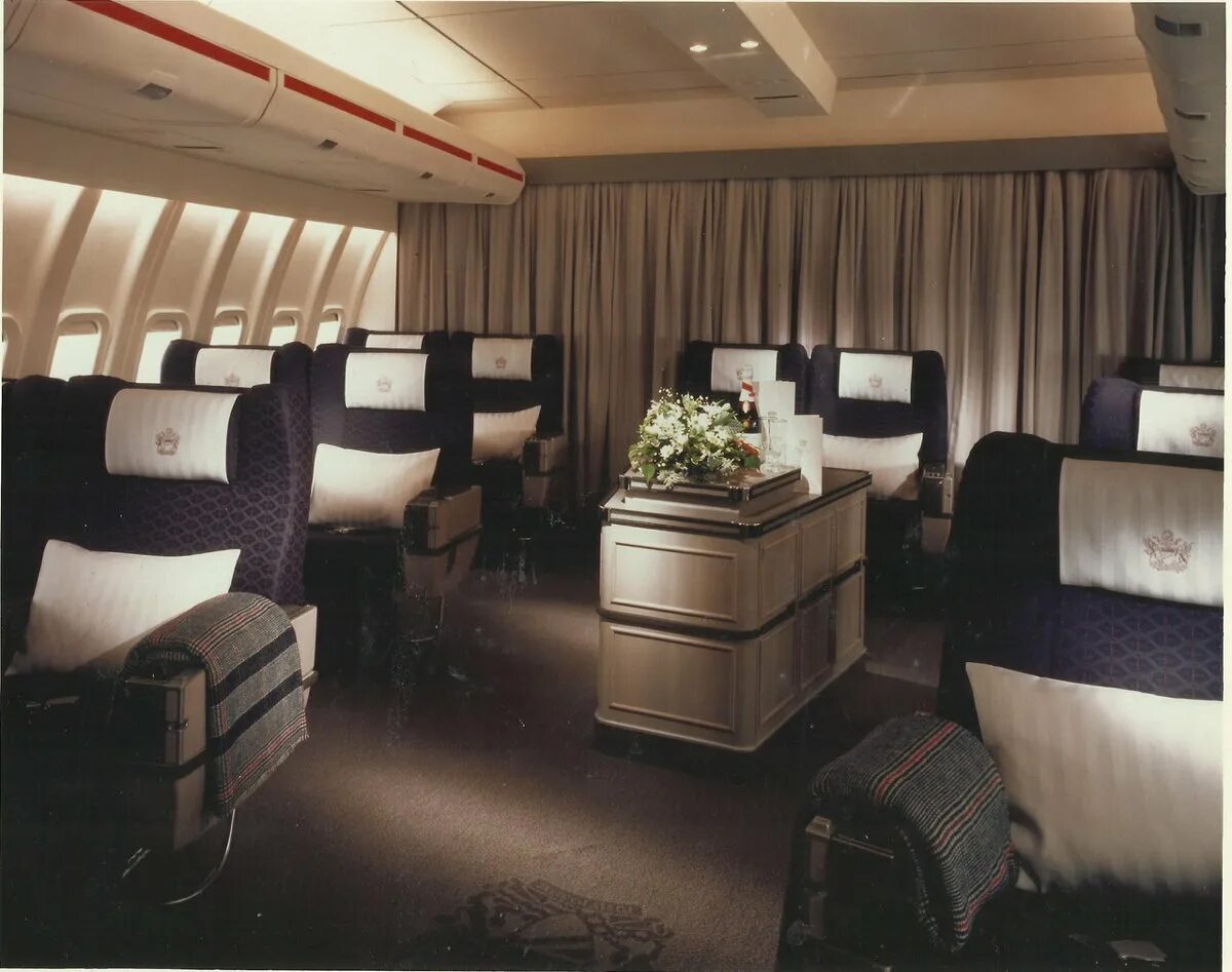 1 class travel. 747 салон british airways 1 class. british airways первый класс. british airways first class 747. boeing 747 first class.