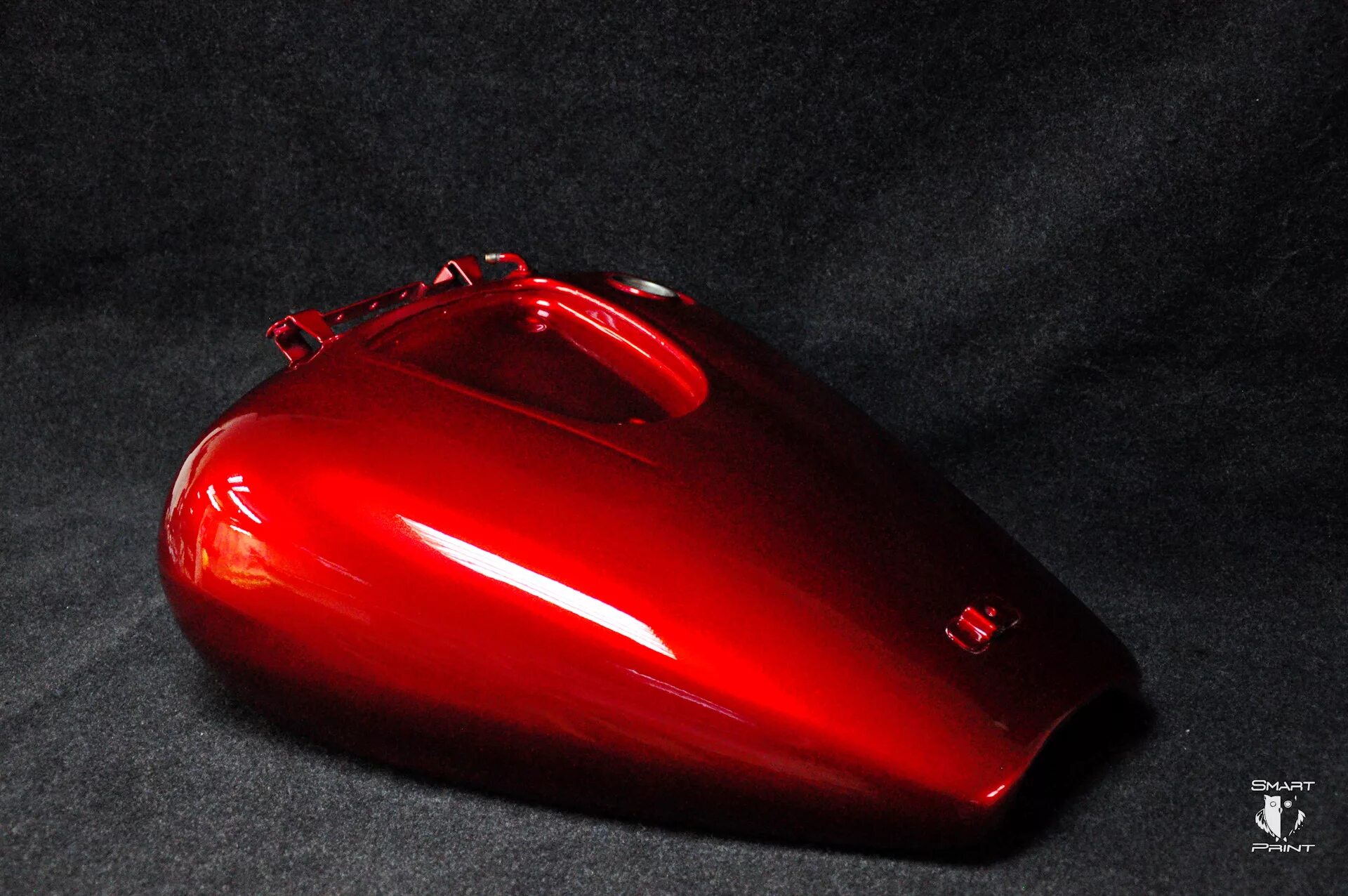 Красный кэнди цвет. Кэнди Рэд Candy Red. Канди Red Apple. Xv1900 Stratoliner красный Кэнди. Candy Red мотоцикл.