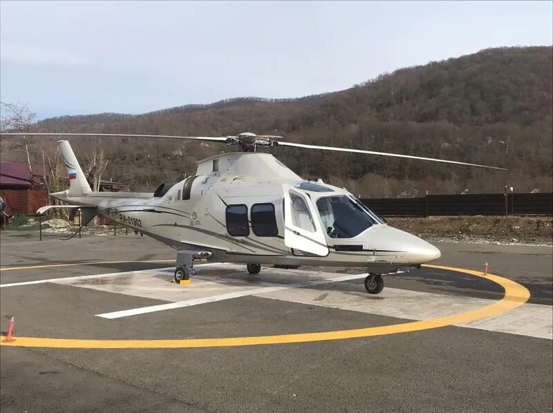 Такси вертолет москва. Agusta 109 в Крыму. Agusta a109 SAR. Agusta 109 Симферополь. Вертолет такси.