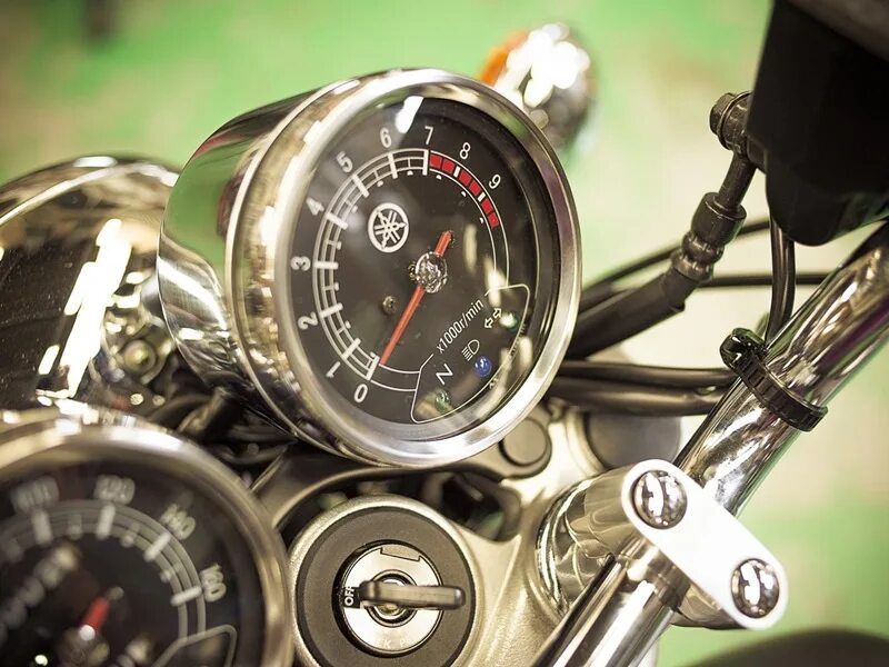 Экзап на ямаха р1 2000. Yamaha холостые. Ямаха диверсия 600 регулировка клапанов. Yamaha yzf r1 2002. Yamaha холостые.