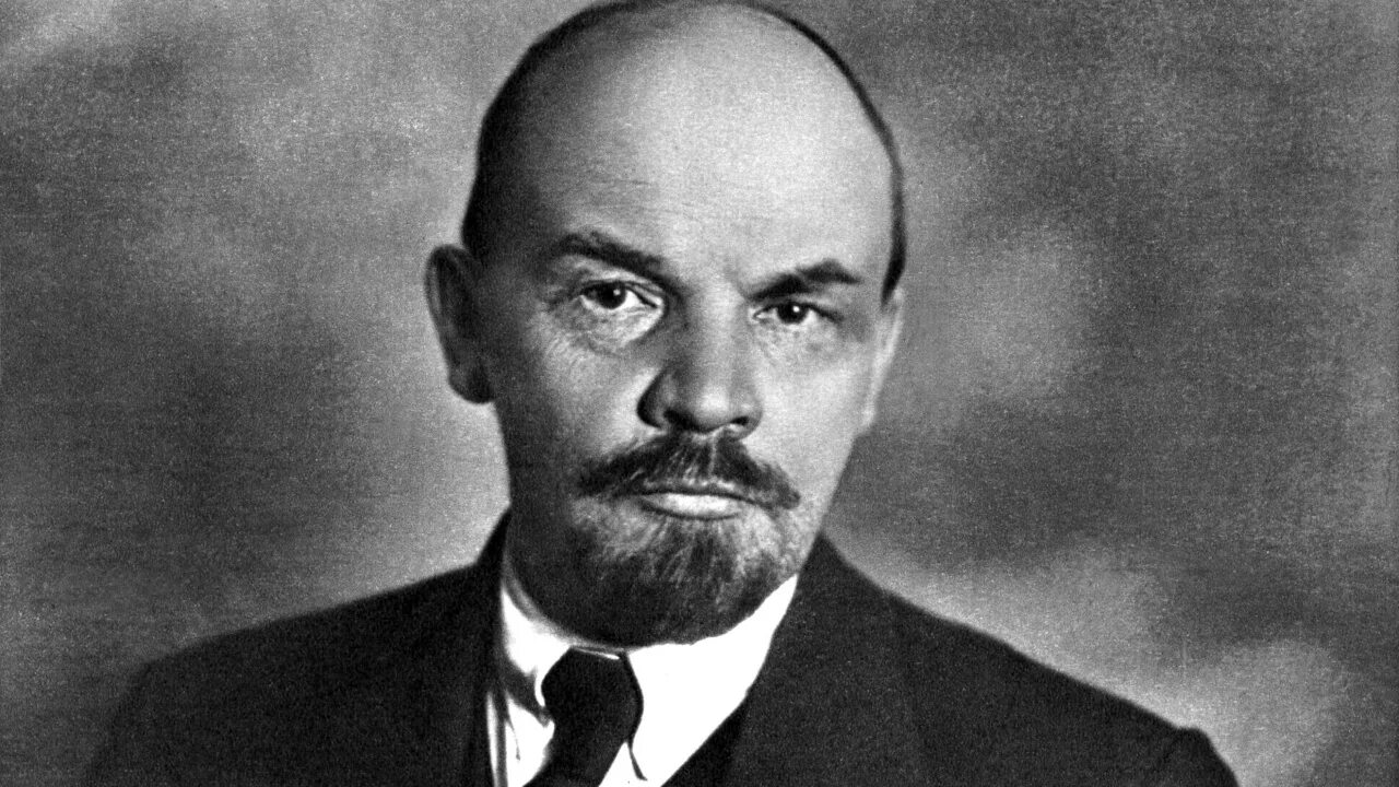 Ленин был русский. Ильич Ленин.