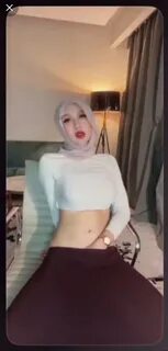 Antara koleksi-koleksi artis Malaysia yg tgh sedap, kote masuk lubang. bar...