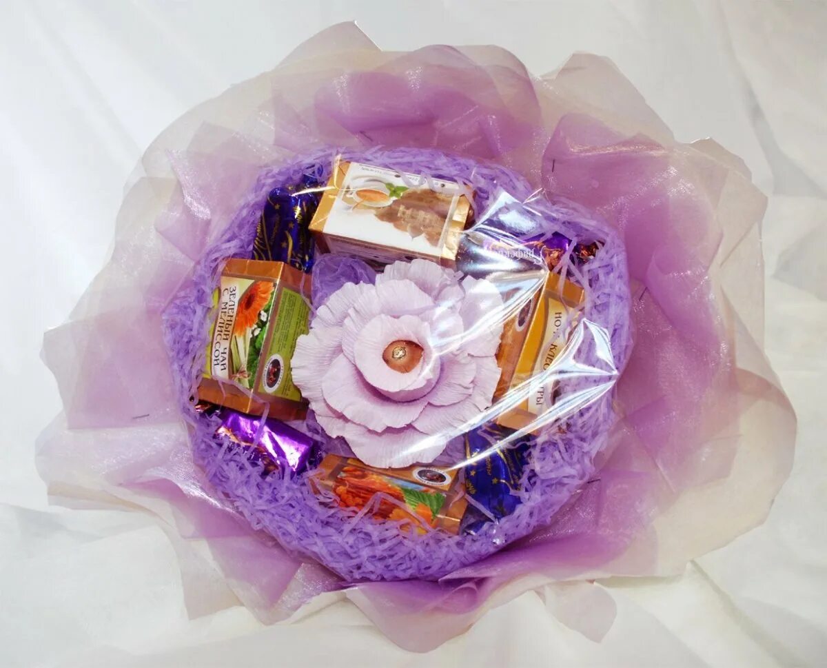 как сделать букет из чая. красивые чайные букеты. букет из чая гринфилд. букет с чаем и конфетами. букет из чая и конфет.