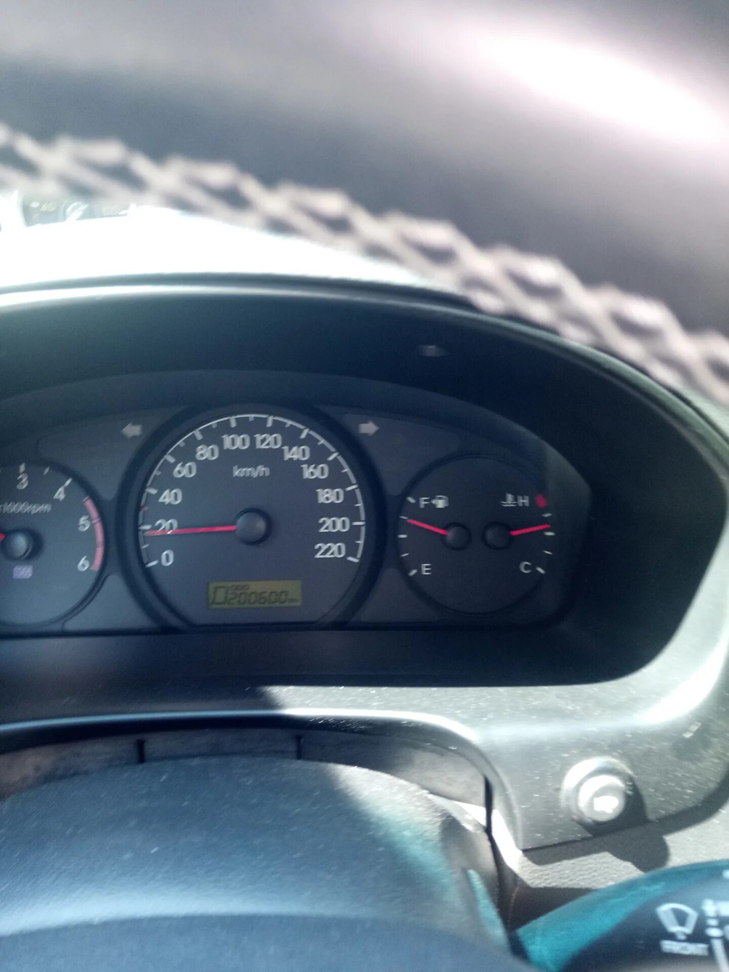 Датчик давления масла механический в гранд старекс. 5 дизель. Старекс 2. 4. Доп датчик давления масла гранд старекс.