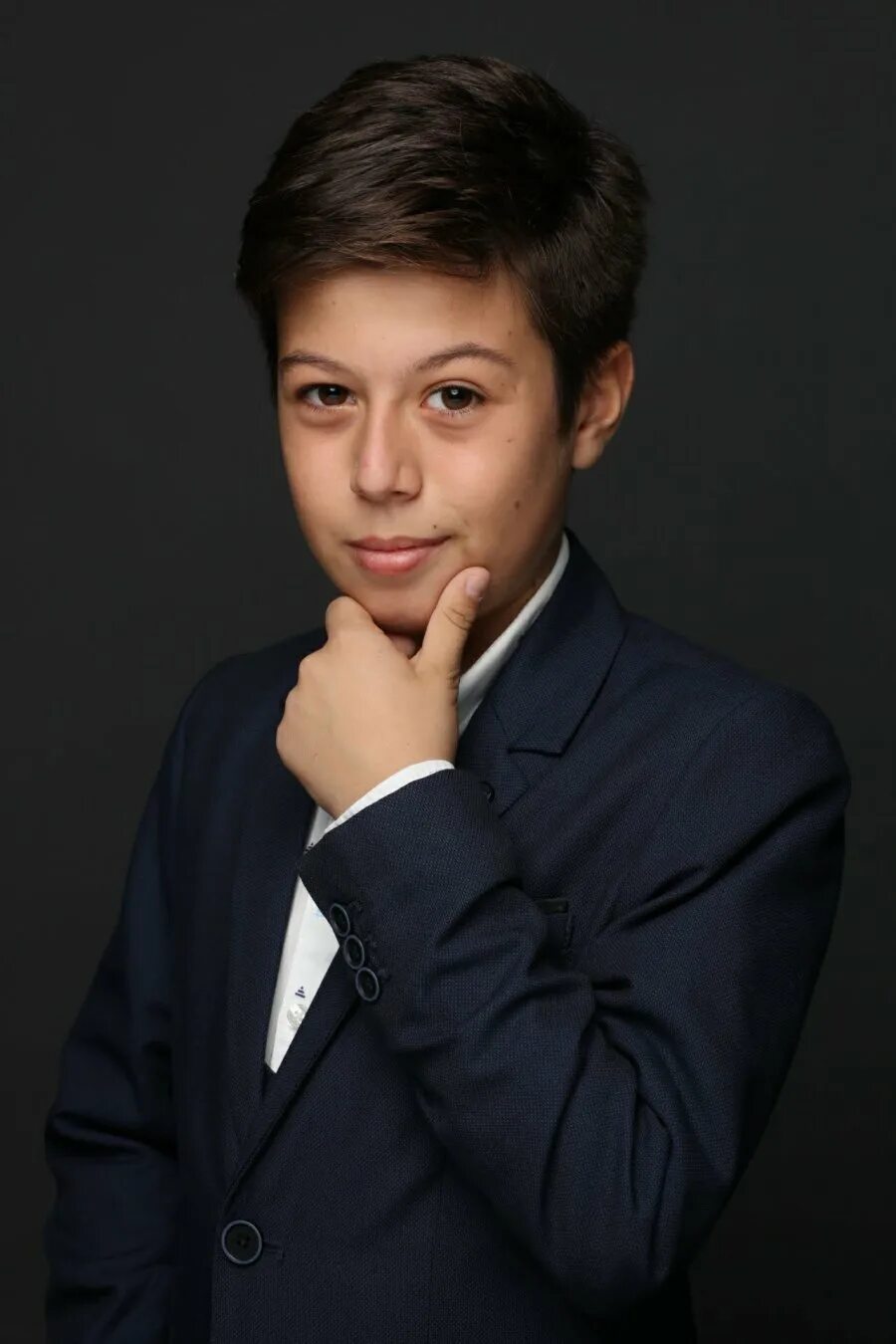 Али иль биография. Алп акар рост. Алп акар 2022. Алп акар. Альп акар 2022.