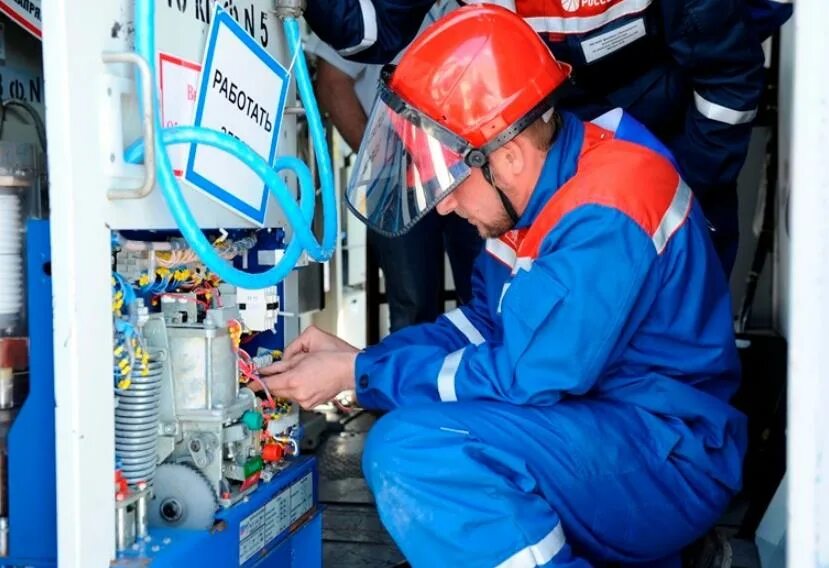 Россети белгородэнерго. Бригадный газ россети. Россети белгородэнерго. Моэск россети московский регион лого. Россети фото.